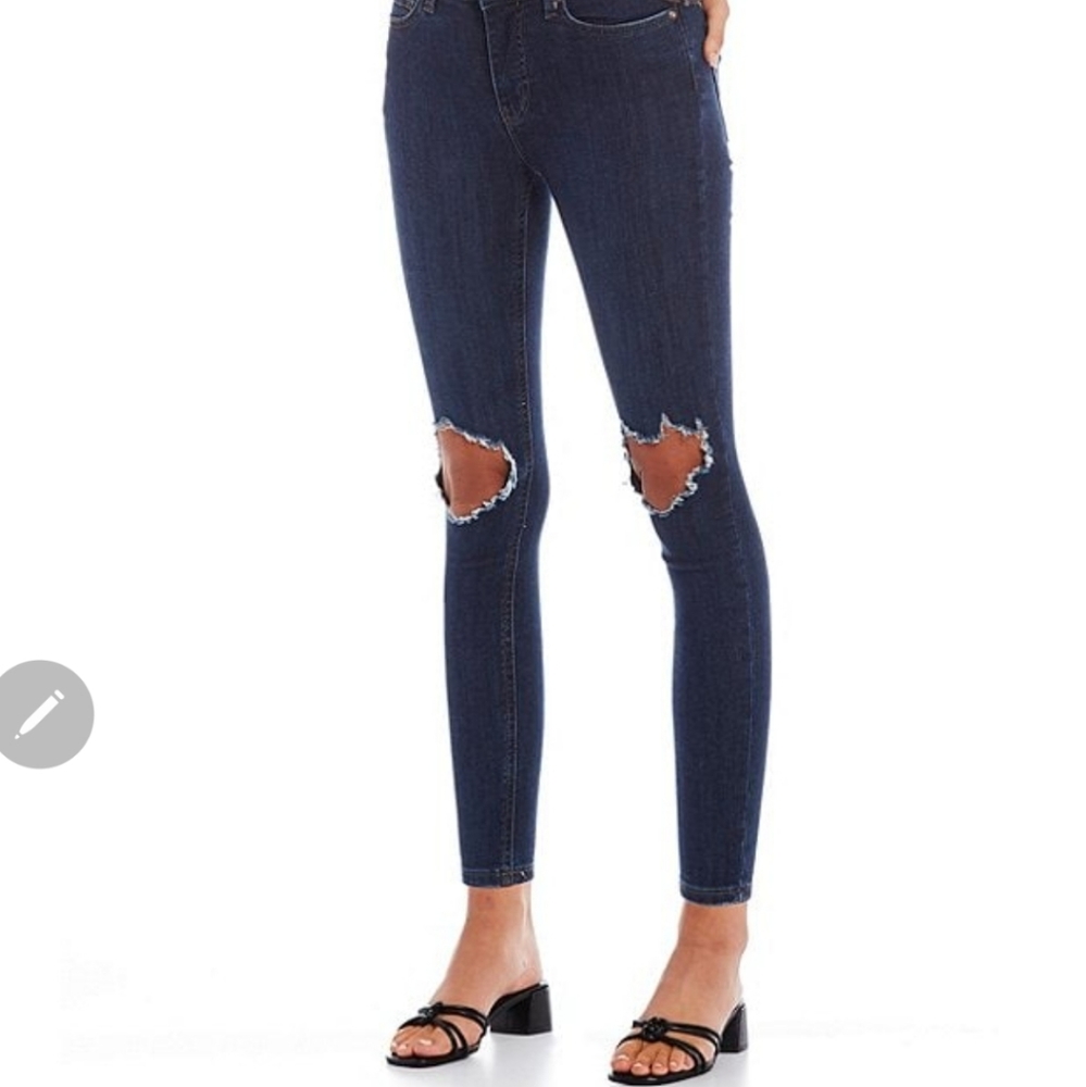 Free people busted knee jeans NWT